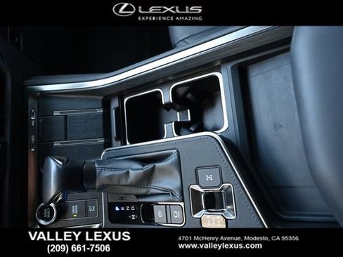 Certified 2024 Lexus GX 550 w/ Accessory Package (31) AWD/4WD image 17