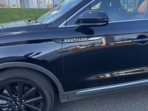 Used 2023 Lincoln Nautilus Reserve w/ Monochromatic Package image 7