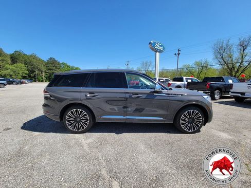 Used 2022 Lincoln Aviator Black Label w/ Dynamic Handling Package AWD/4WD image 7