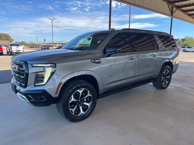 Used 2026 GMC Yukon XL AT4 w/ AT4 Premium Plus Package AWD/4WD image 1