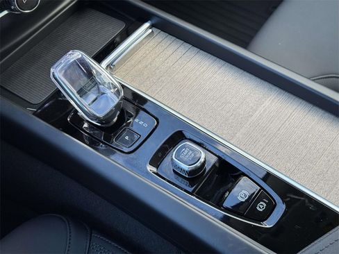 Certified 2026 Volvo XC60 B5 Plus w/ Climate Package image 28