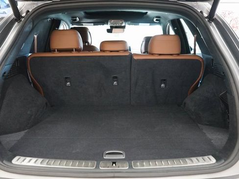 Used 2022 Genesis GV70 2.5T w/ Advanced Package image 55