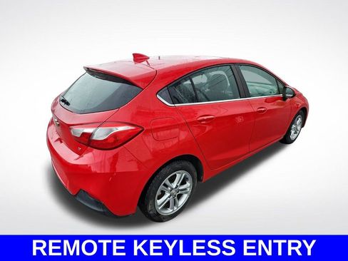 Used 2017 Chevrolet Cruze LT w/ Convenience Package FWD image 5