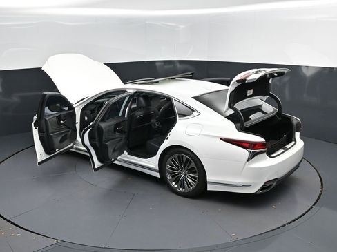 Used 2020 Lexus LS 500 w/ Interior Upgrade Package image 47