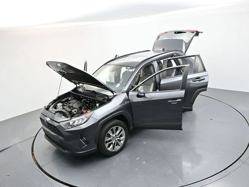 Used 2020 Toyota RAV4 XLE Premium image 37