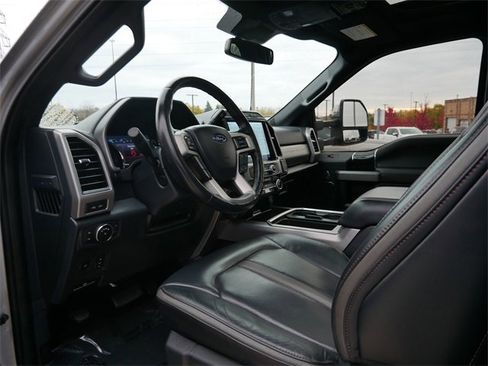 Used 2022 Ford F250 Platinum w/ FX4 Off-Road Package image 11