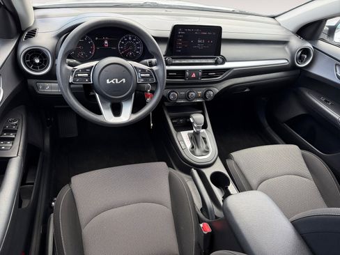 Used 2023 Kia Forte LXS w/ LXS Technology Package FWD image 15