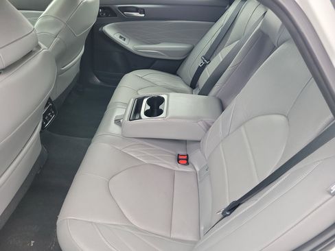 Certified 2021 Toyota Avalon Limited w/ Advanced Safety Package image 12