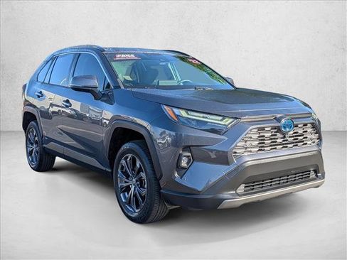 Used 2022 Toyota RAV4 Limited image 3