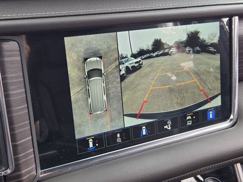 Used 2022 GMC Yukon XL Denali w/ Denali Premium Package image 19