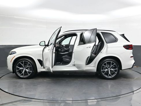 Used 2026 BMW X5 xDrive40i w/ M Sport Package AWD/4WD image 33