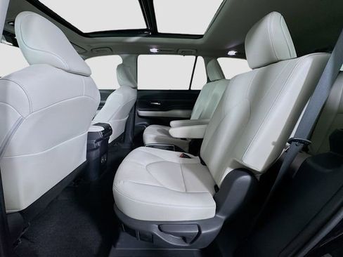 Certified 2024 Toyota Grand Highlander AWD image 27