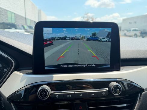 Used 2022 Ford Escape SE FWD image 23
