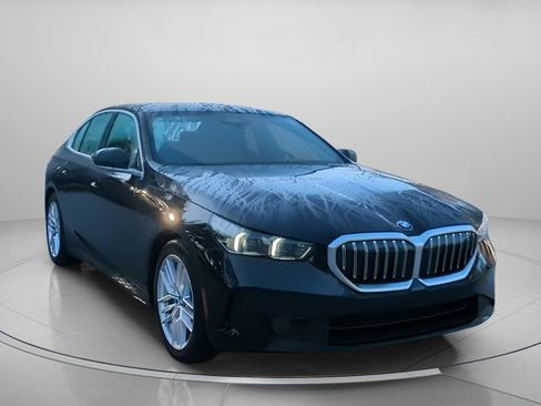Used 2025 BMW 530i RWD image 4