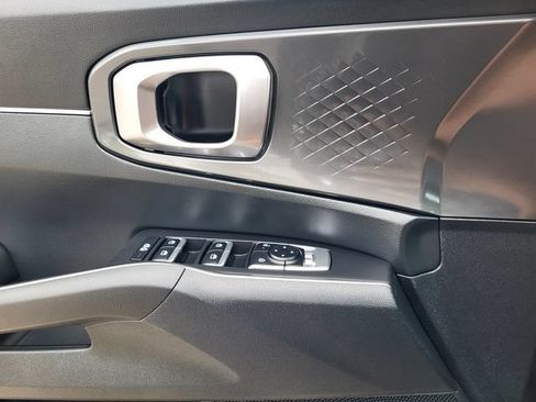 Used 2025 Kia Sorento S w/ Panoramic Sunroof Package FWD image 13