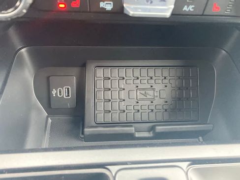 Used 2025 Ford F150 XLT w/ Equipment Group 302A MID image 29