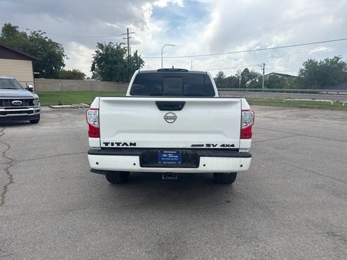 Used 2023 Nissan Titan SV w/ SV Convenience Package AWD/4WD image 9