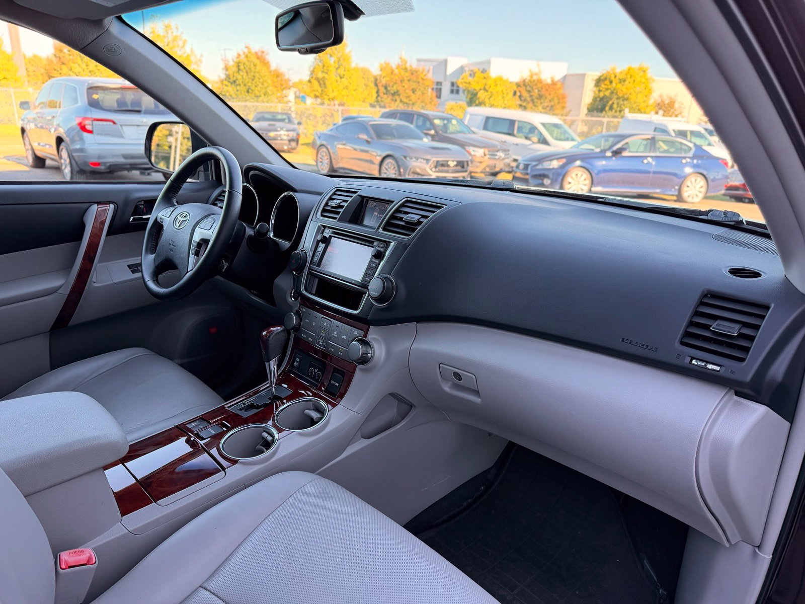 Used 2013 Toyota Highlander Limited AWD/4WD image 27