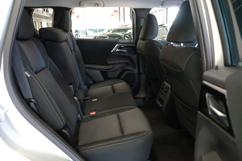 Used 2022 Mitsubishi Outlander ES AWD/4WD image 12