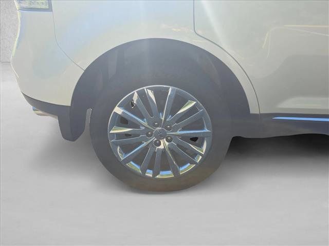 Used 2015 Lincoln MKX FWD w/ Equipment Group 102A image 25