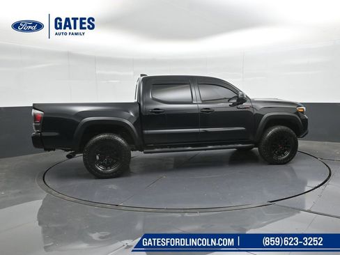 Used 2021 Toyota Tacoma TRD Pro AWD/4WD image 3