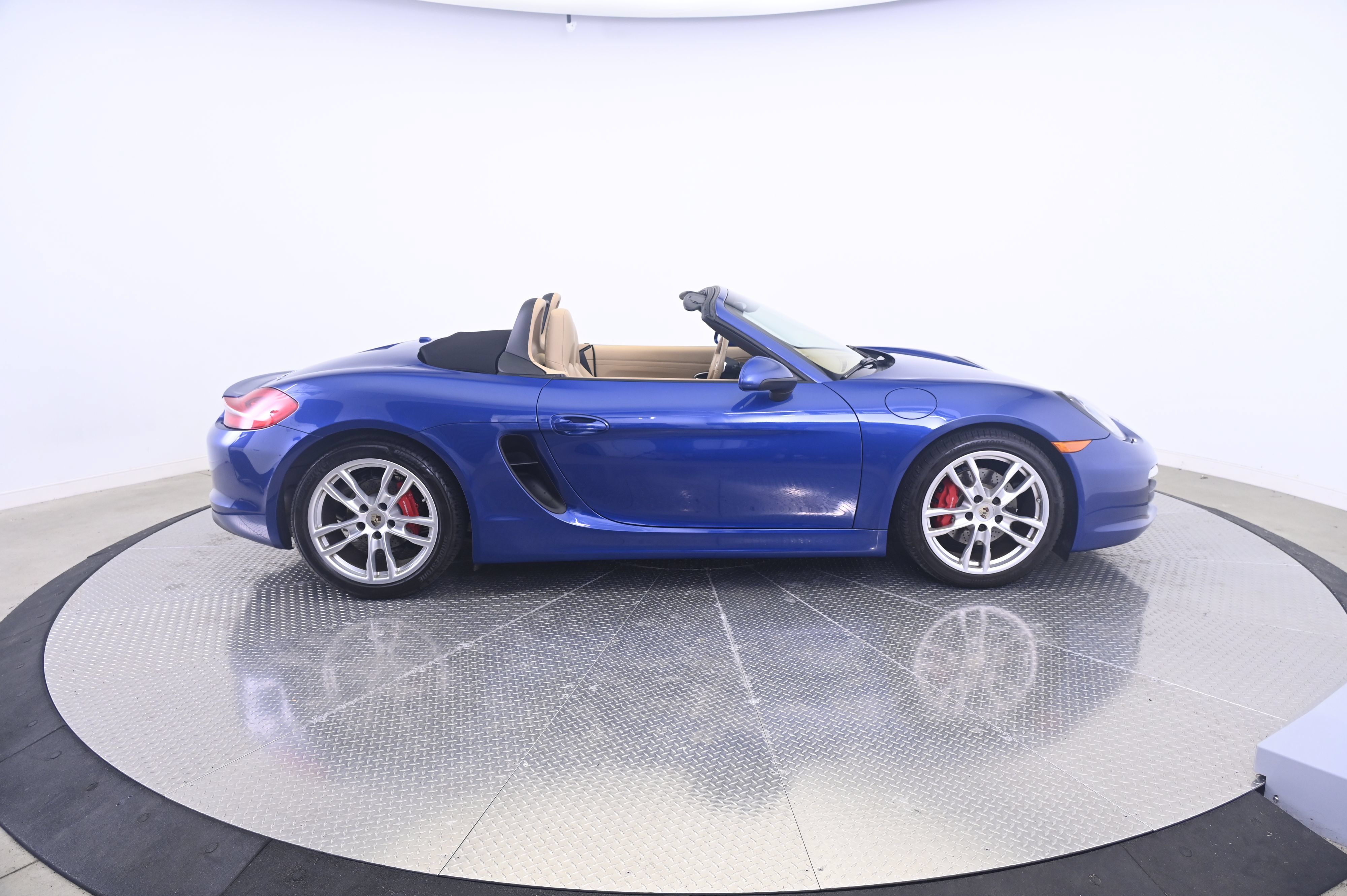 Used 2013 Porsche Boxster S RWD image 8