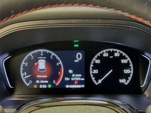 Used 2025 Honda Pilot TrailSport image 12