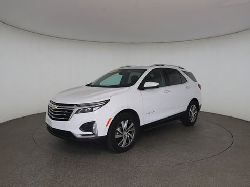 Used 2022 Chevrolet Equinox Premier FWD image 3