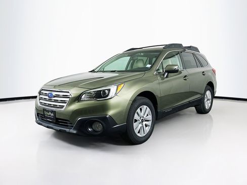 Used 2015 Subaru Outback 2.5i Premium image 3