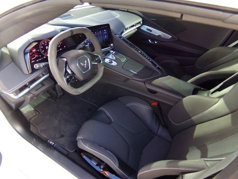 Used 2024 Chevrolet Corvette Stingray Convertible image 24