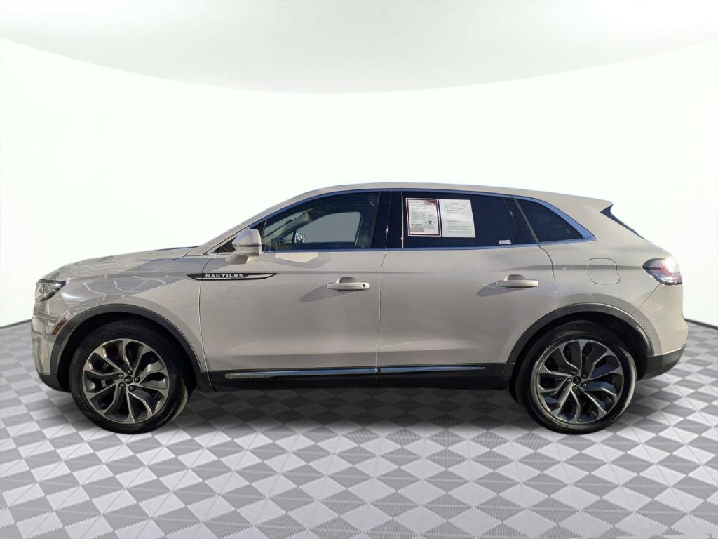 Used 2022 Lincoln Nautilus Reserve AWD/4WD image 6