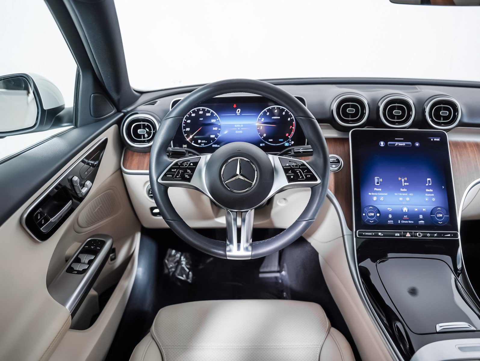 Certified 2023 Mercedes-Benz C 300 4MATIC Sedan image 11