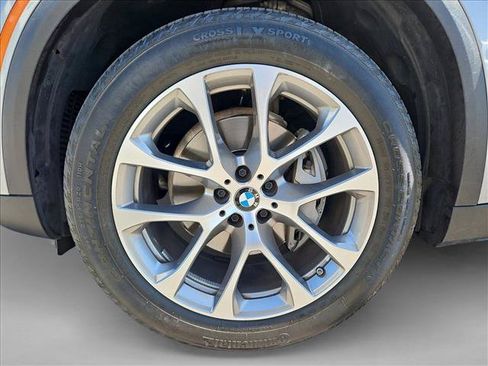 Used 2024 BMW X5 xDrive40i w/ Premium Package AWD/4WD image 24