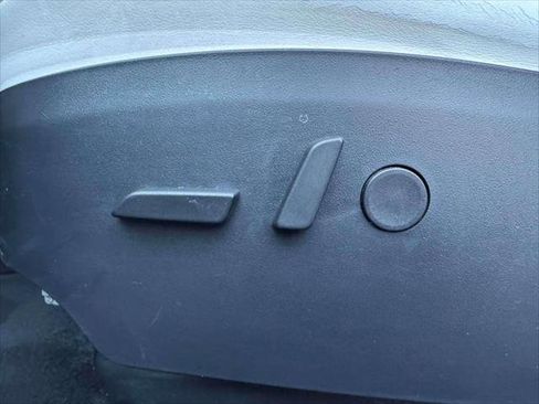 Used 2020 Tesla Model X Long Range image 13