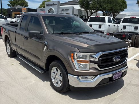 Used 2022 Ford F150 XLT RWD image 2