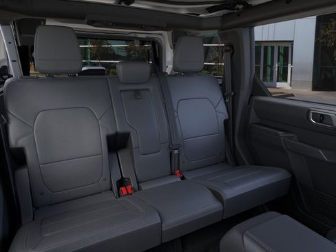 New 2026 Ford Bronco Outer Banks AWD/4WD image 11