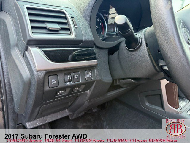 Used 2017 Subaru Forester 2.5i Touring AWD/4WD image 19