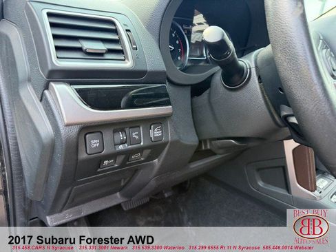 Used 2017 Subaru Forester 2.5i Touring AWD/4WD image 19