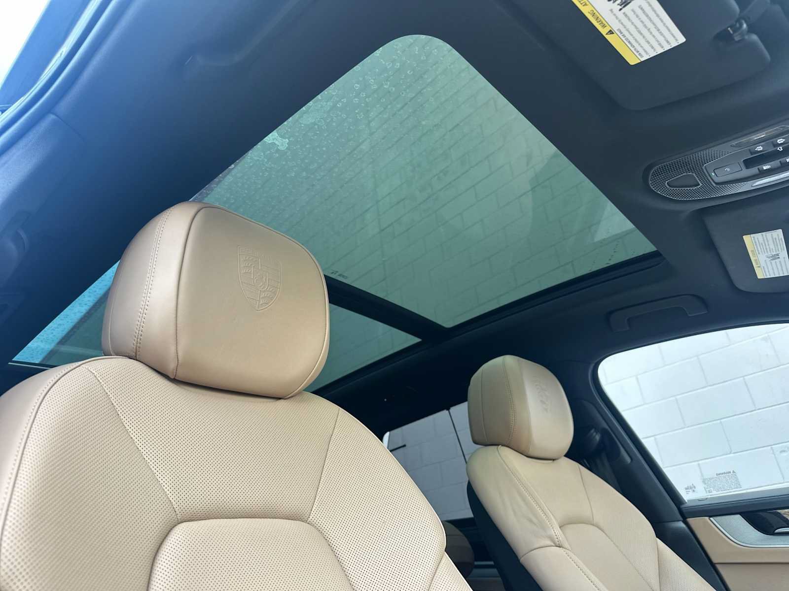 Certified 2025 Porsche Cayenne E-Hybrid AWD/4WD image 18