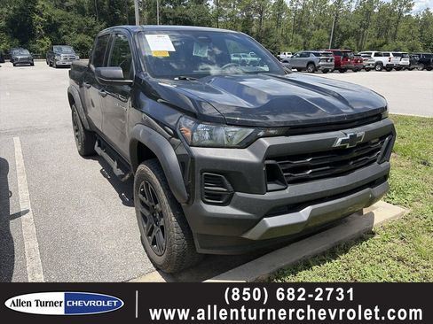 Used 2024 Chevrolet Colorado Trail Boss w/ Advanced Trailering Package AWD/4WD image 1