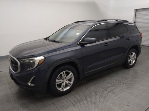 Used 2018 GMC Terrain SLE w/ Driver Convenience Package FWD image 2