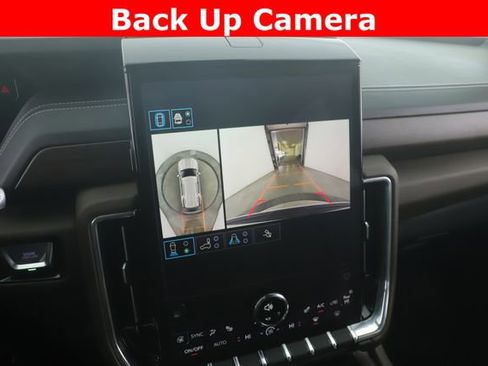 Used 2025 GMC Yukon Denali Ultimate AWD/4WD image 27