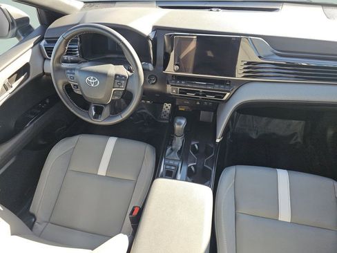 Used 2025 Toyota Camry SE AWD/4WD image 28