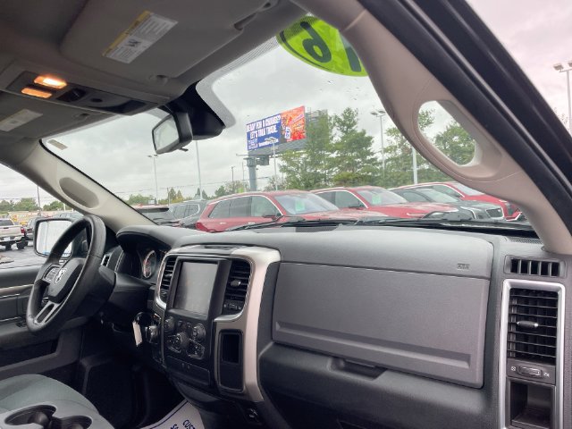 Used 2016 RAM 1500 Classic SLT AWD/4WD image 18