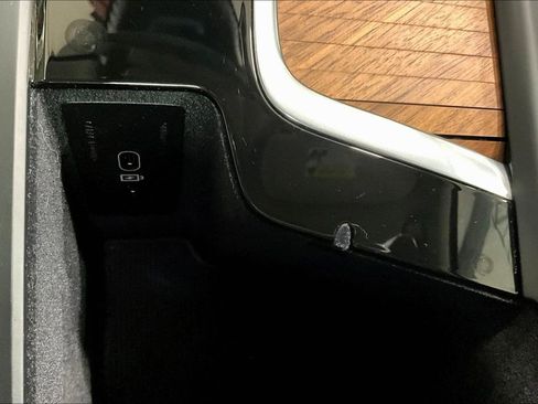 Certified 2023 Volvo XC90 B5 Plus AWD/4WD image 16