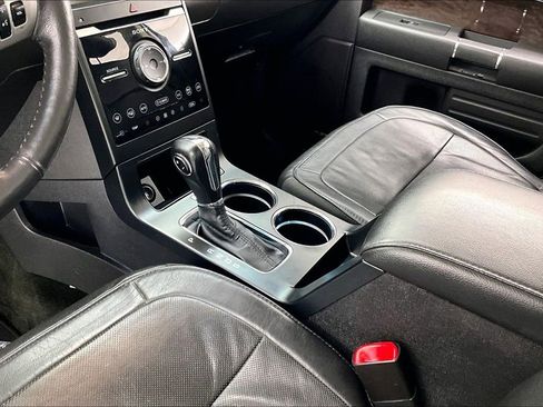 Used 2018 Ford Flex Limited w/ Equipment Group 301A FWD image 15