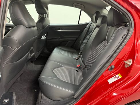 Used 2019 Toyota Camry SE w/ Convenience Package image 19