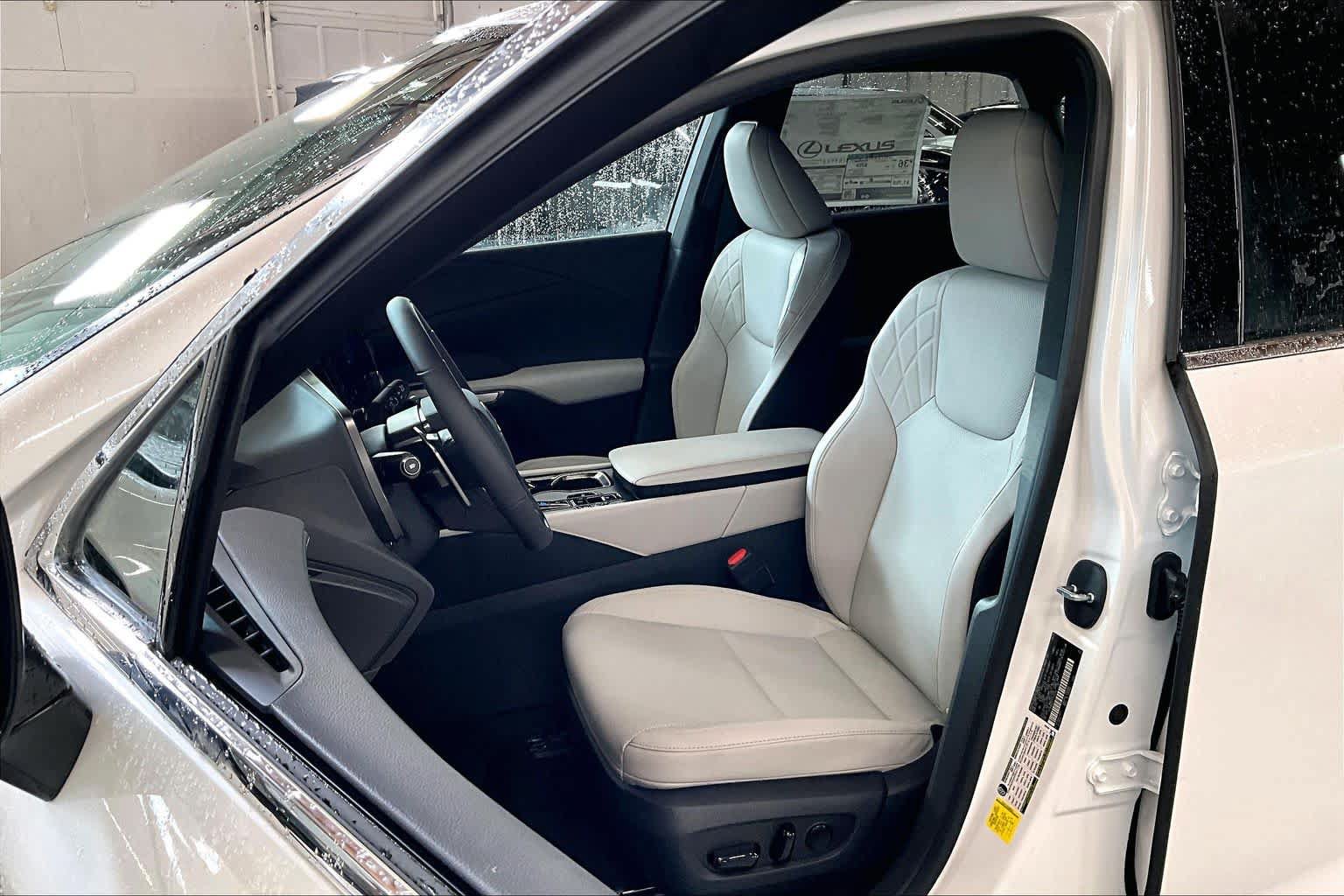 New 2026 Lexus RX 350h AWD/4WD image 9