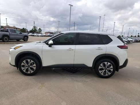Certified 2023 Nissan Rogue SV image 8