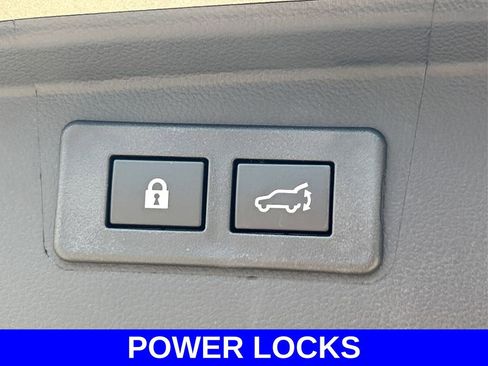 Certified 2025 Subaru Outback Premium image 15